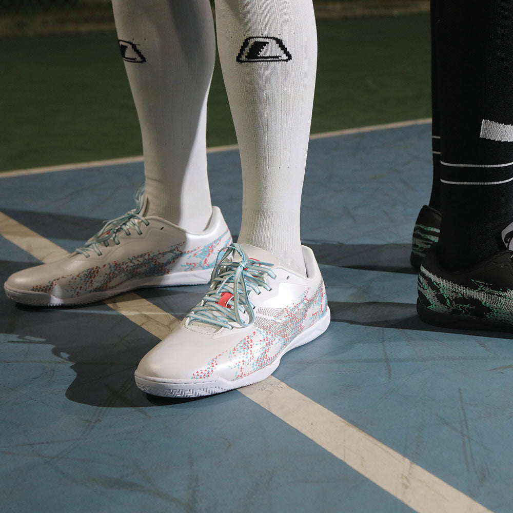 League Electro White/Grey Sepatu Futsal Pria