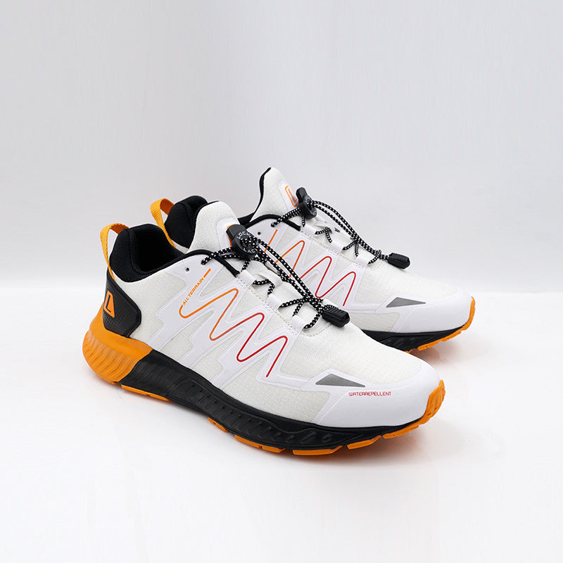 League Kumo 2 White/Black Sepatu Running Pria