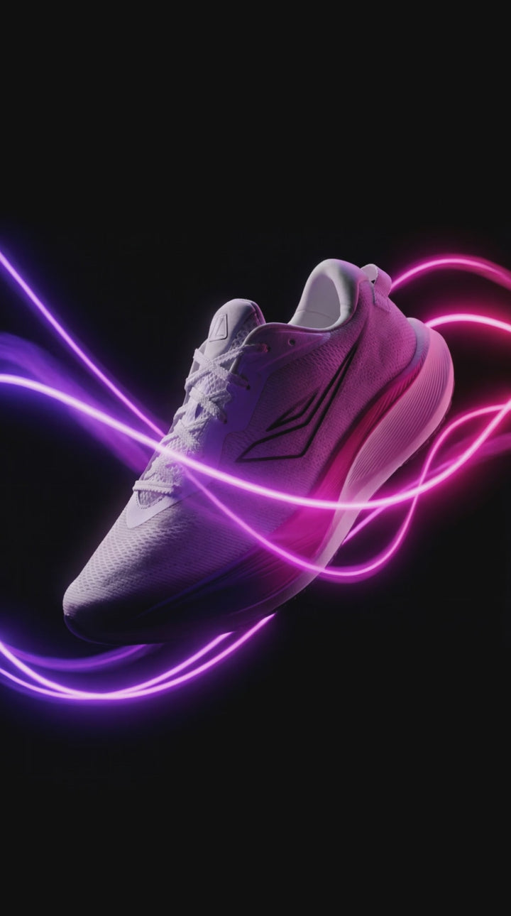 Symbiote White/Pink Sepatu Lari Wanita