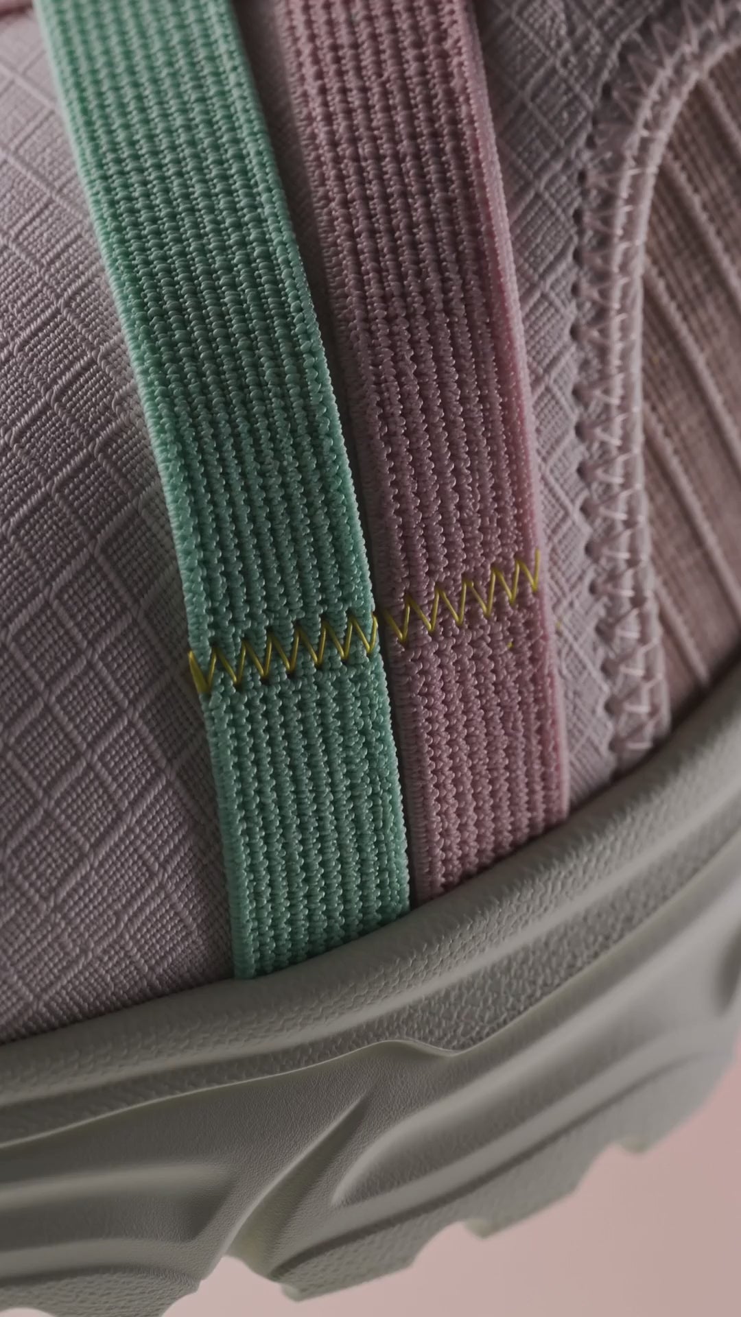 IU Pink/Green Slip-On Wanita