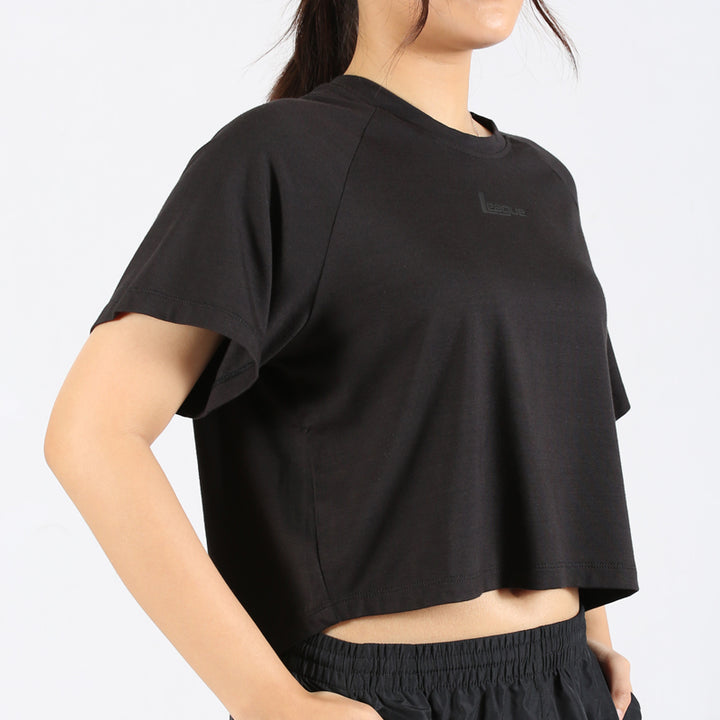 League Apparel Lifestyle Women Amarie Crop Tee FW25WAT1001H